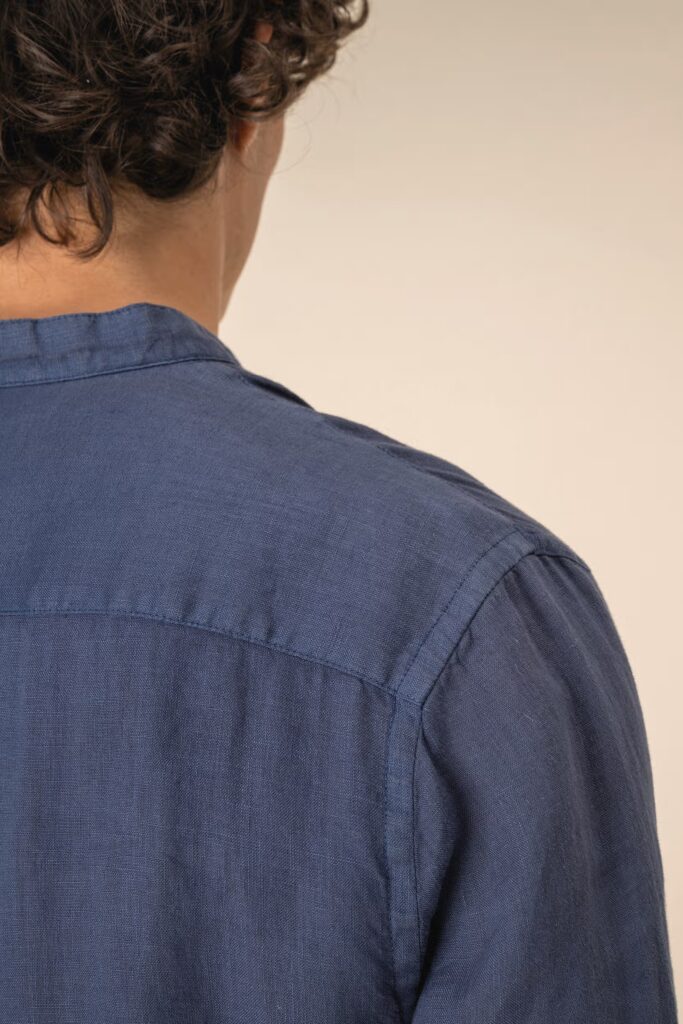 Chemise à col Mao délavée en lin homme